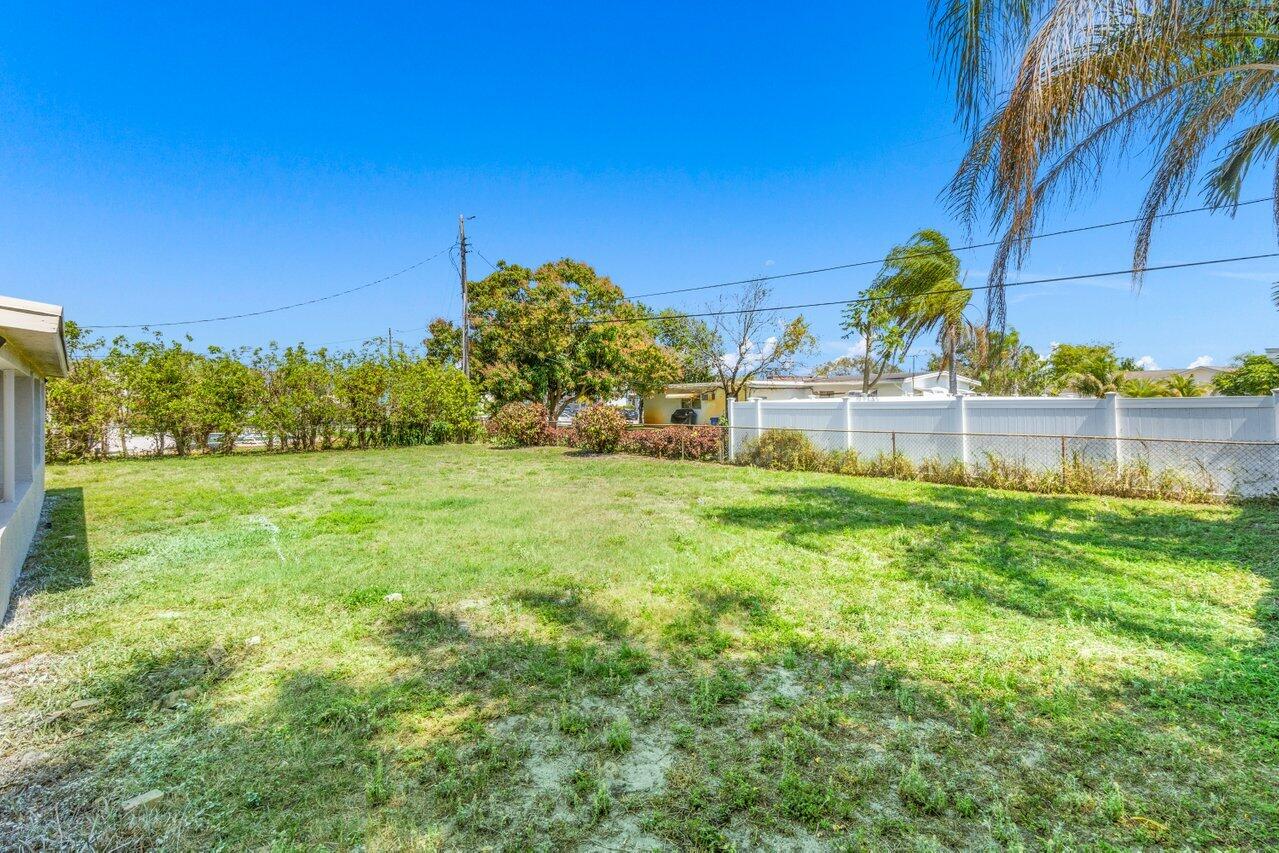 440 Prosperity Farms Rd