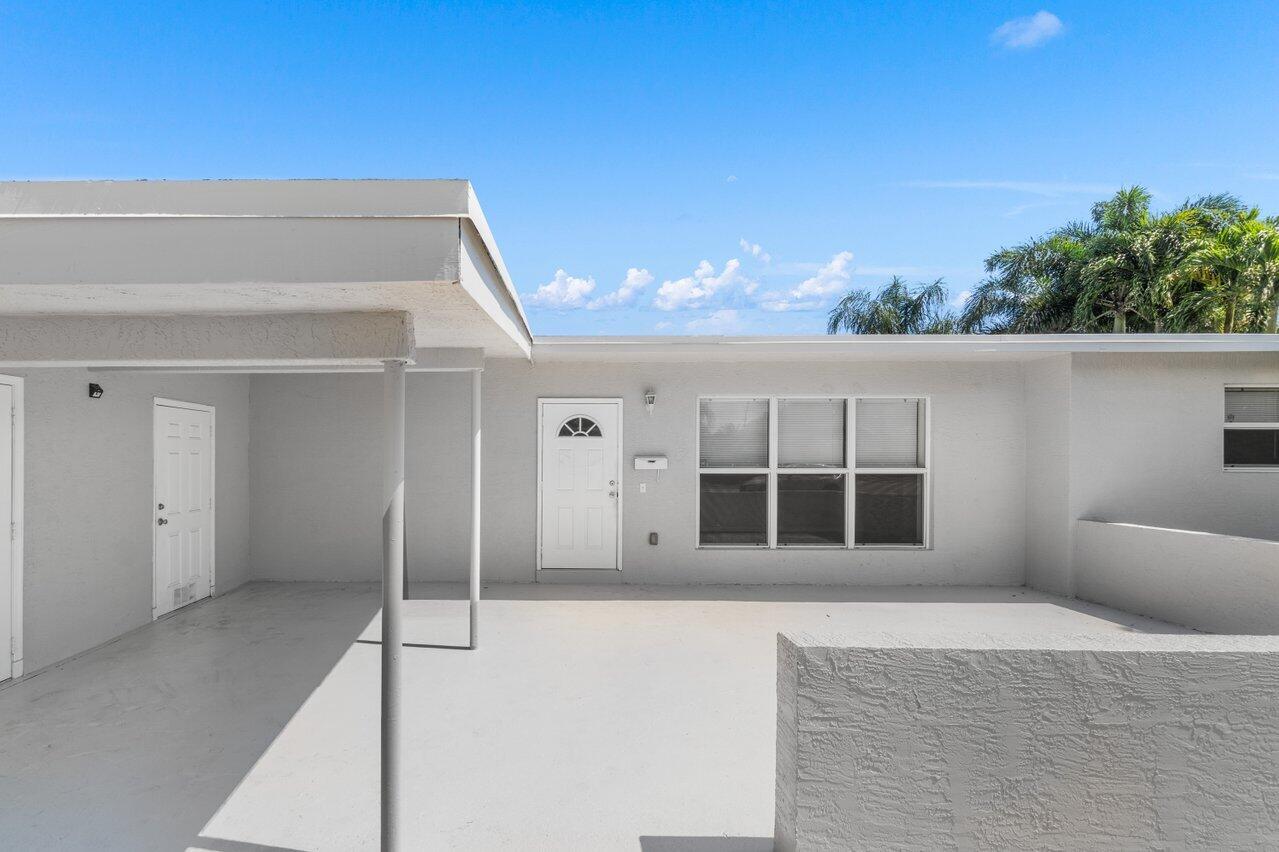 440 Prosperity Farms Rd