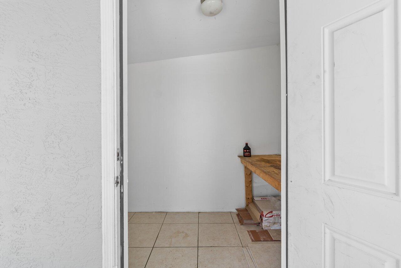 440 Prosperity Farms Rd