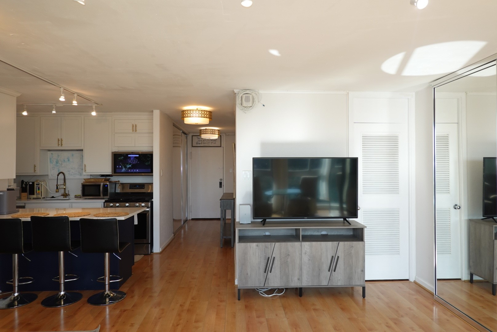 3883 Turtle Creek Boulevard 705