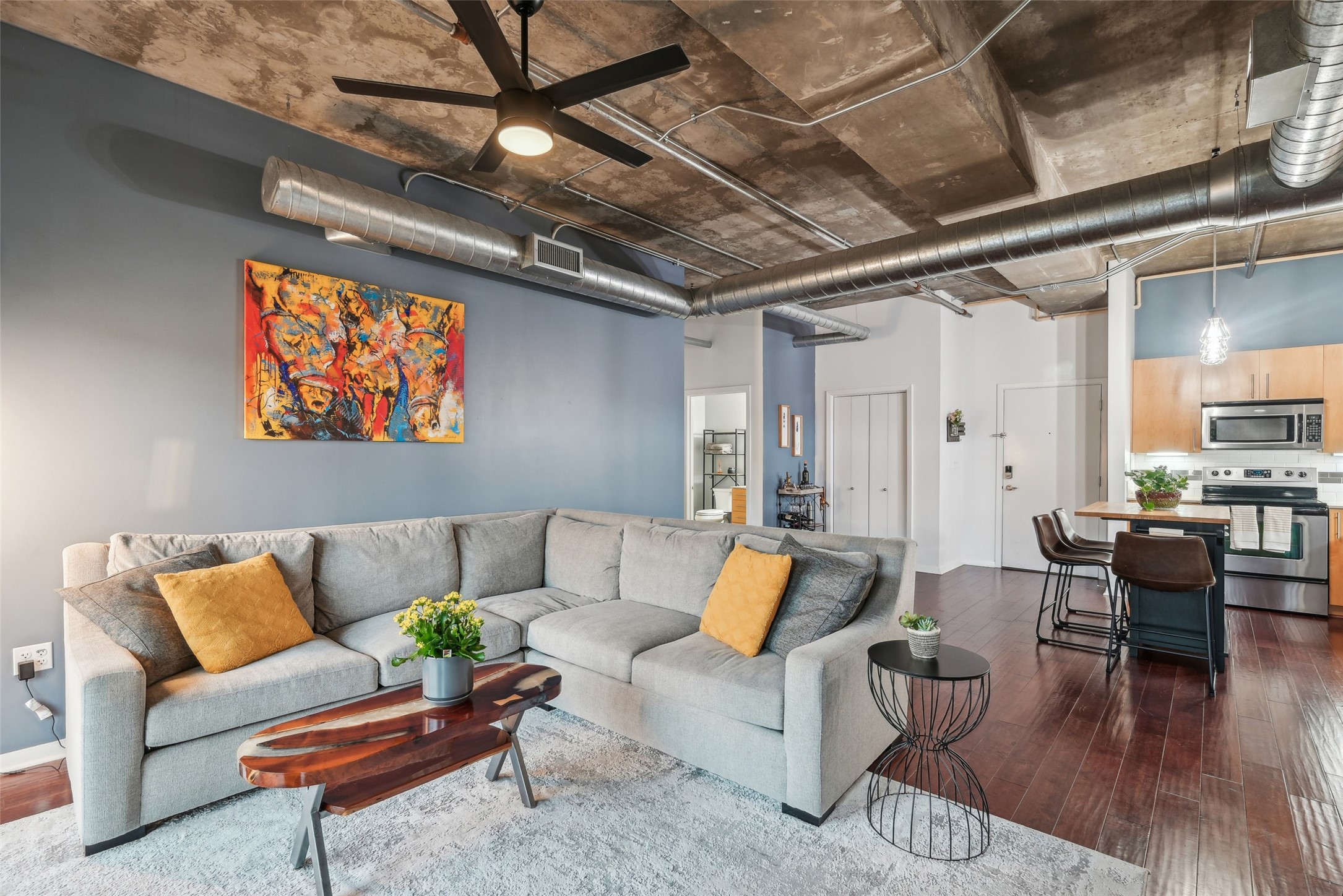 1001 Belleview Street 403