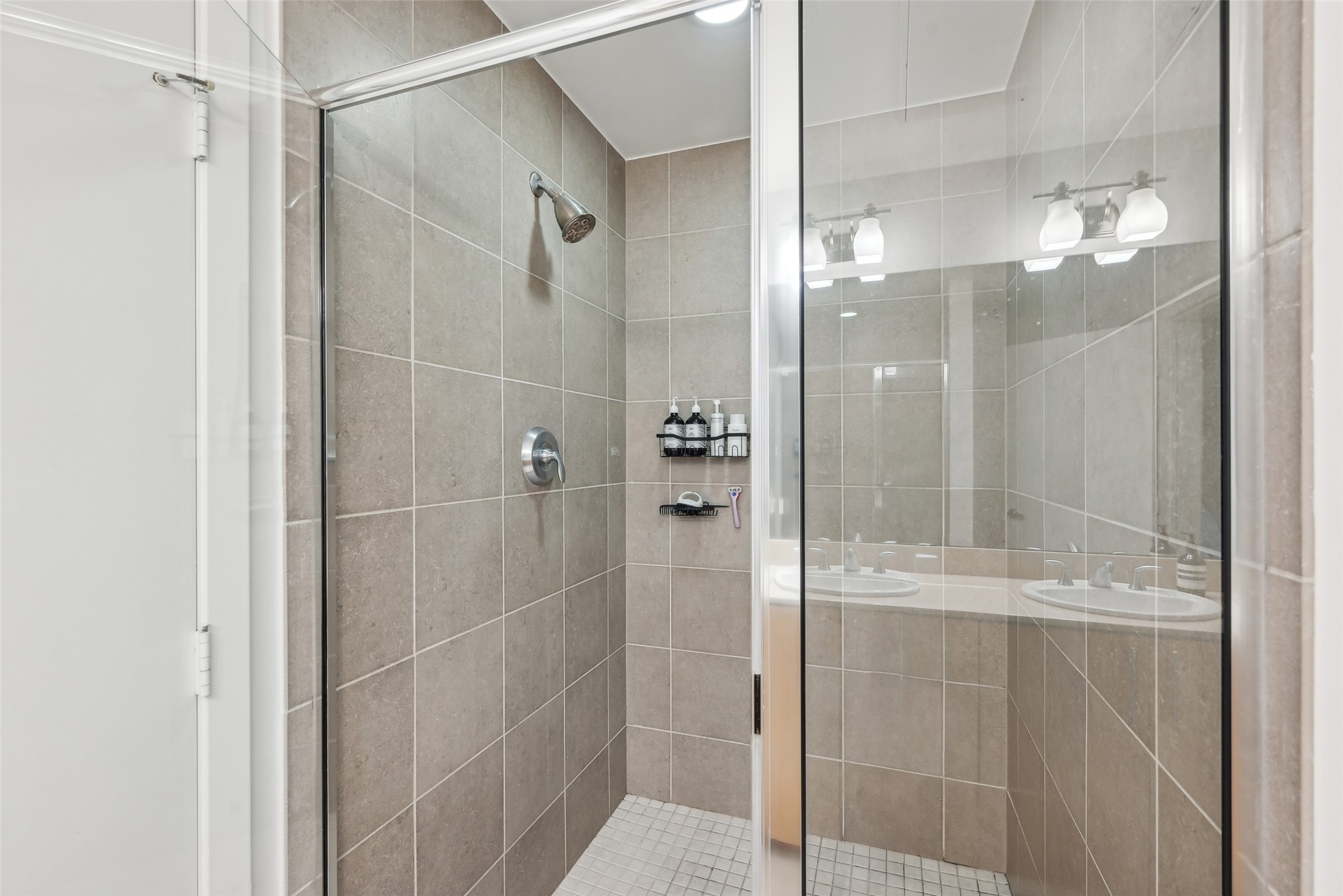 1001 Belleview Street 403