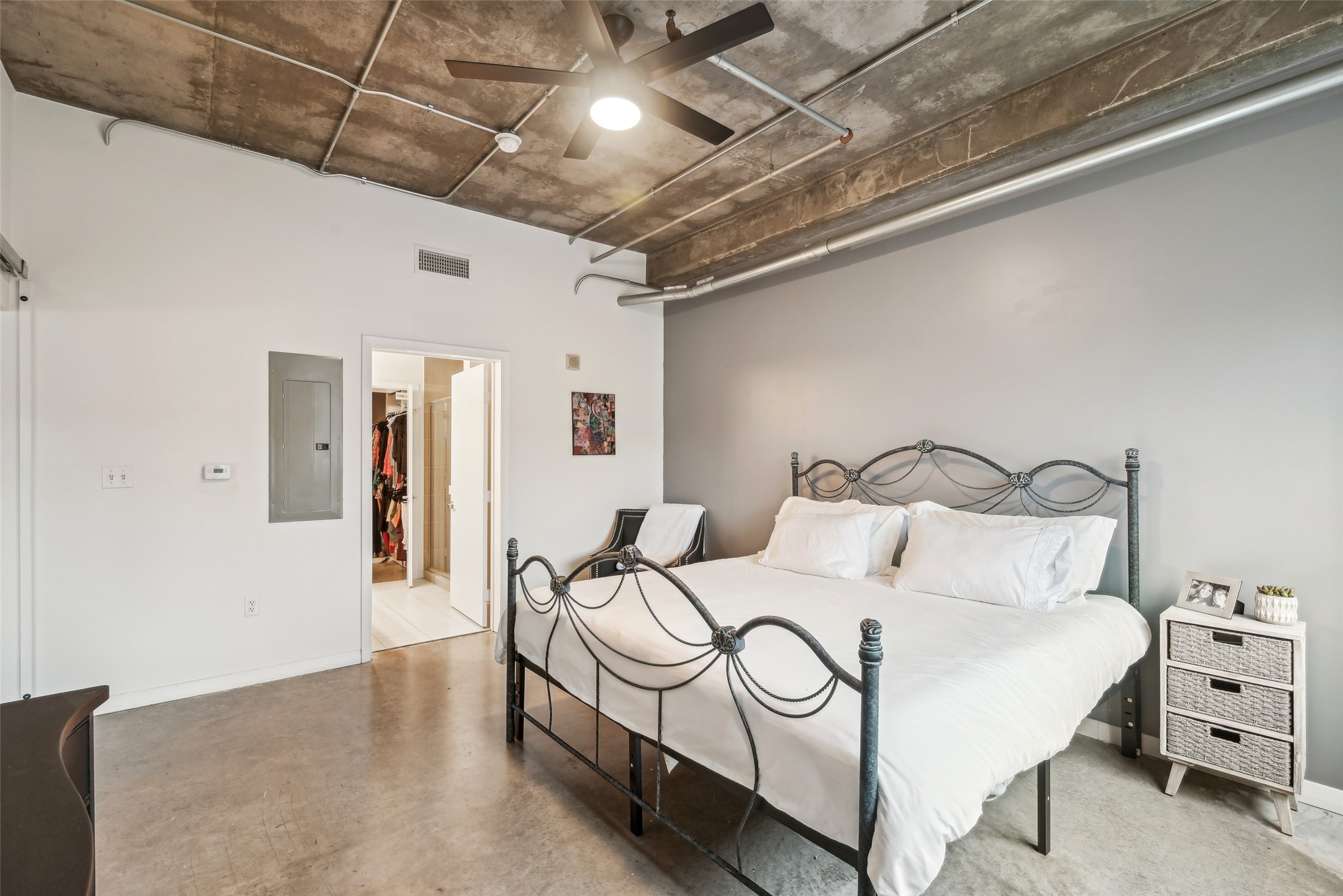 1001 Belleview Street 403