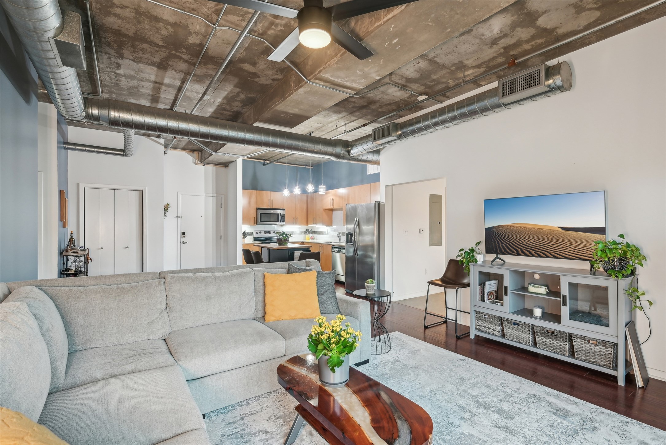 1001 Belleview Street 403