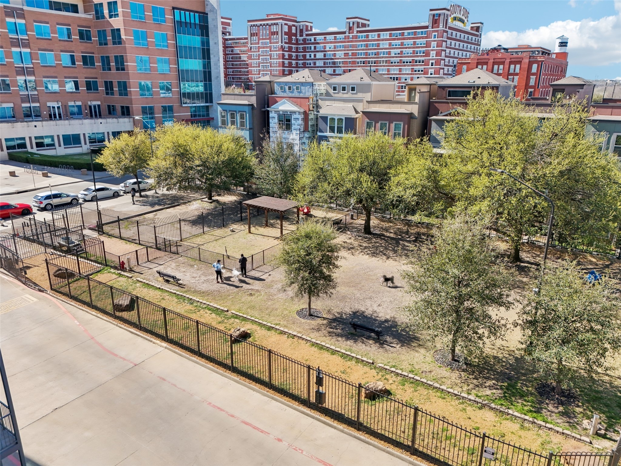 1001 Belleview Street 403