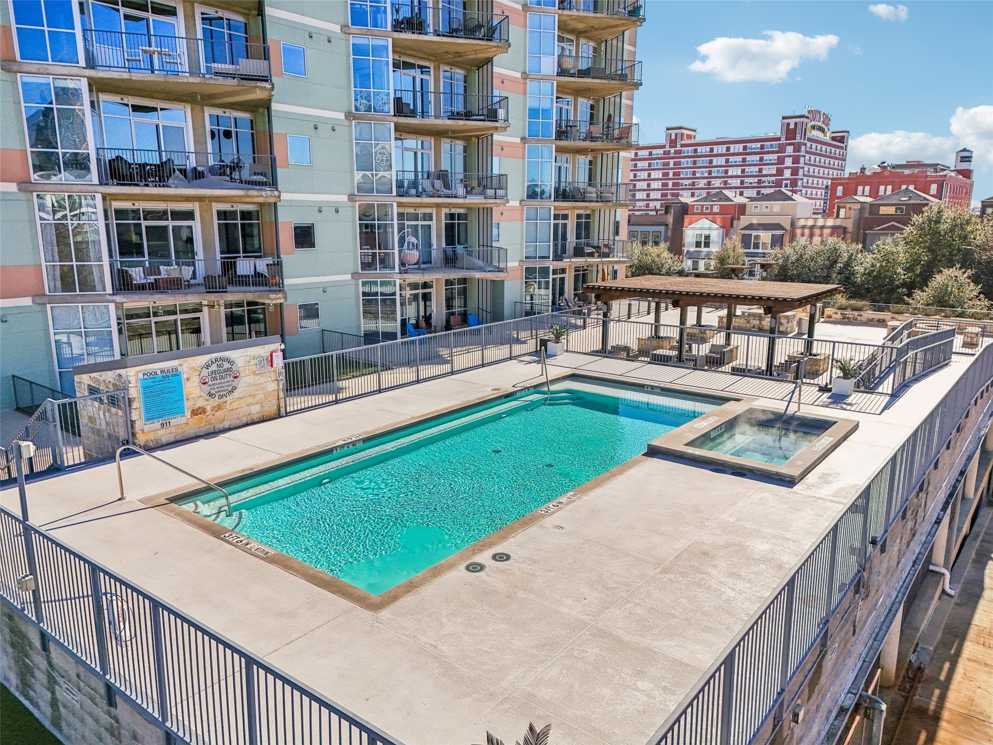 1001 Belleview Street 403