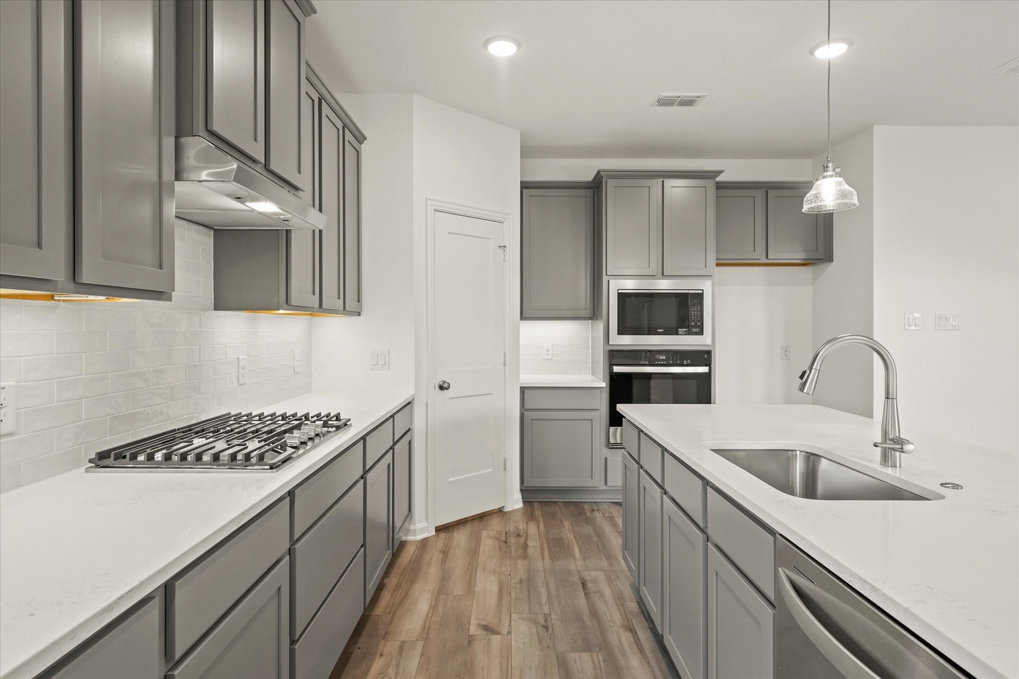 1900 Twisted Tree Lane