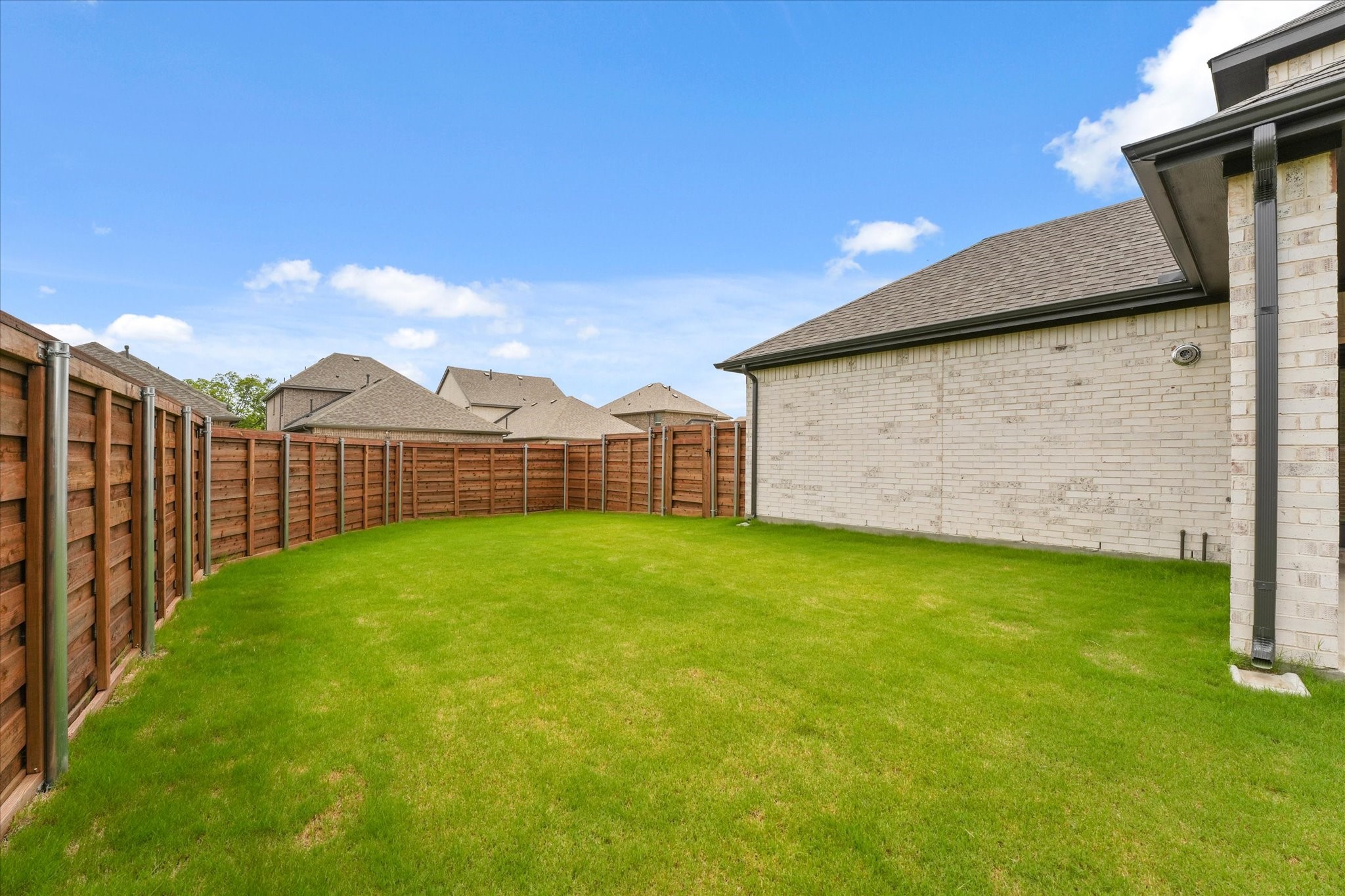 1900 Twisted Tree Lane