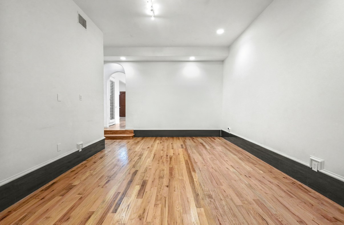 11911 Edgestone Road