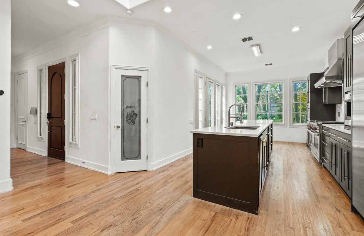 11911 Edgestone Road