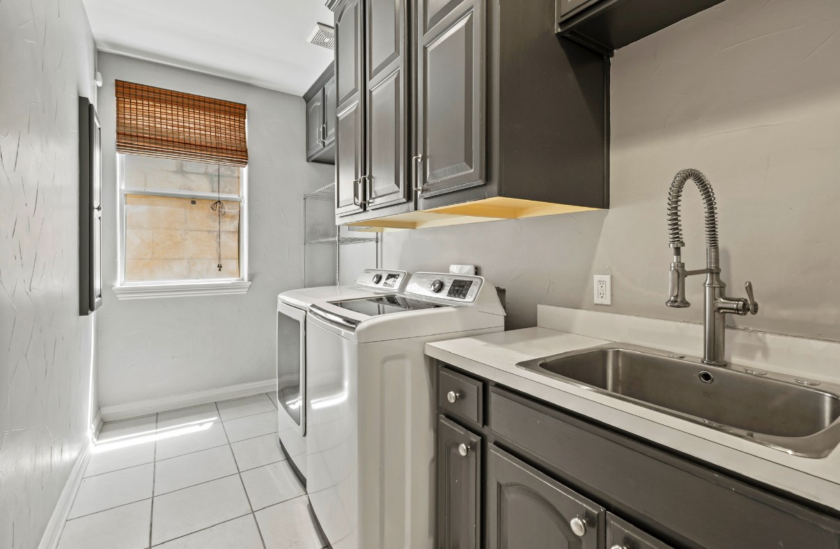 11911 Edgestone Road