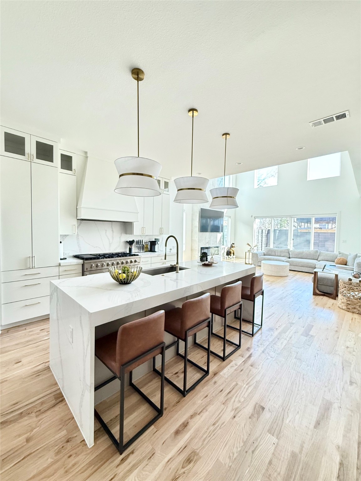 1930 Calypso ST