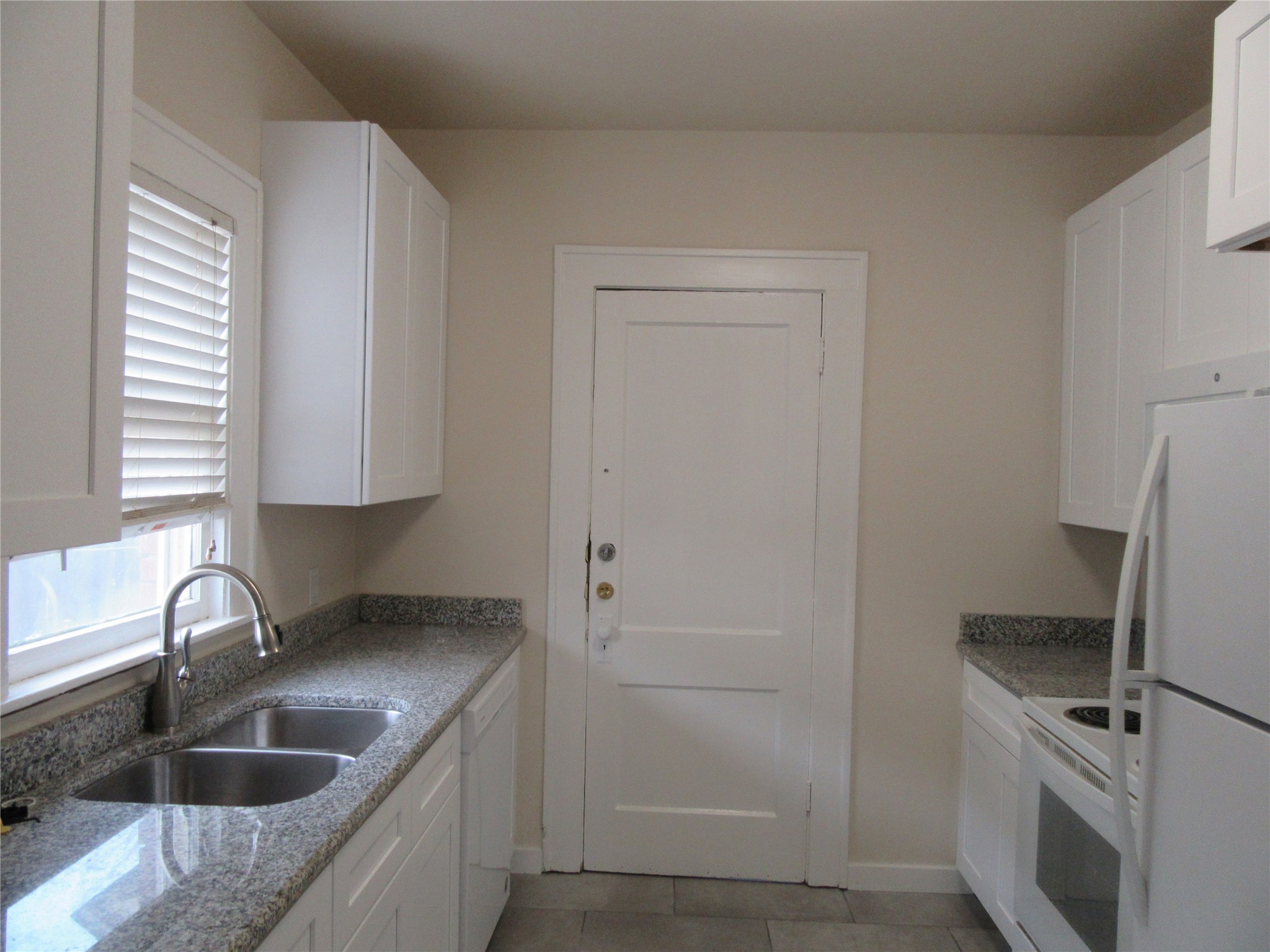 5602 Tremont Street 1