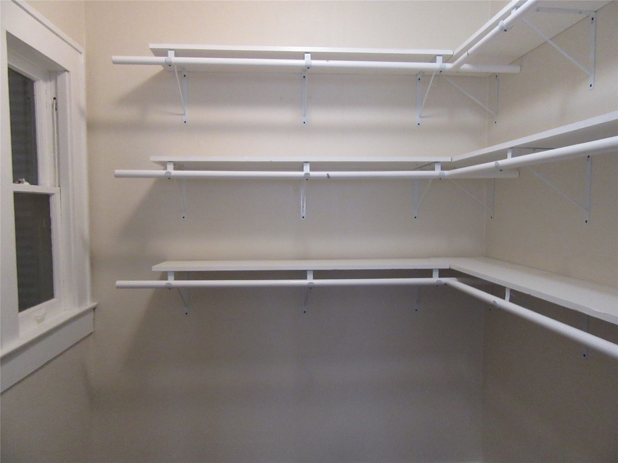 5602 Tremont Street 1