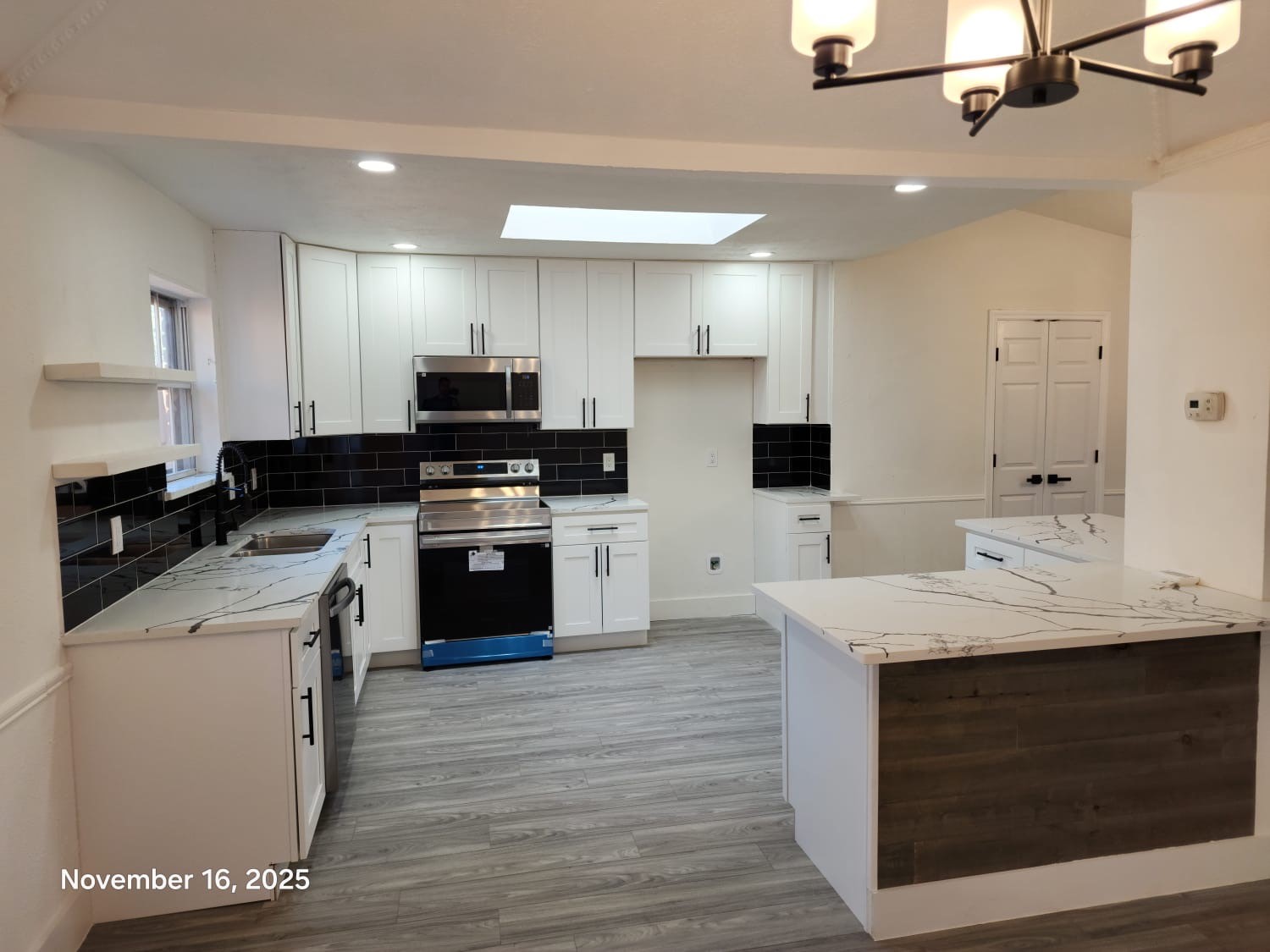 1109 E Berkeley Drive