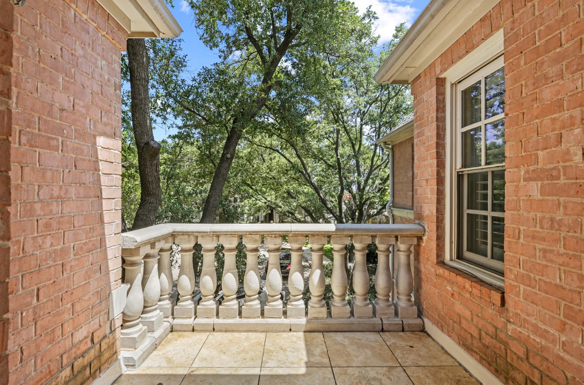 11911 Edgestone Road