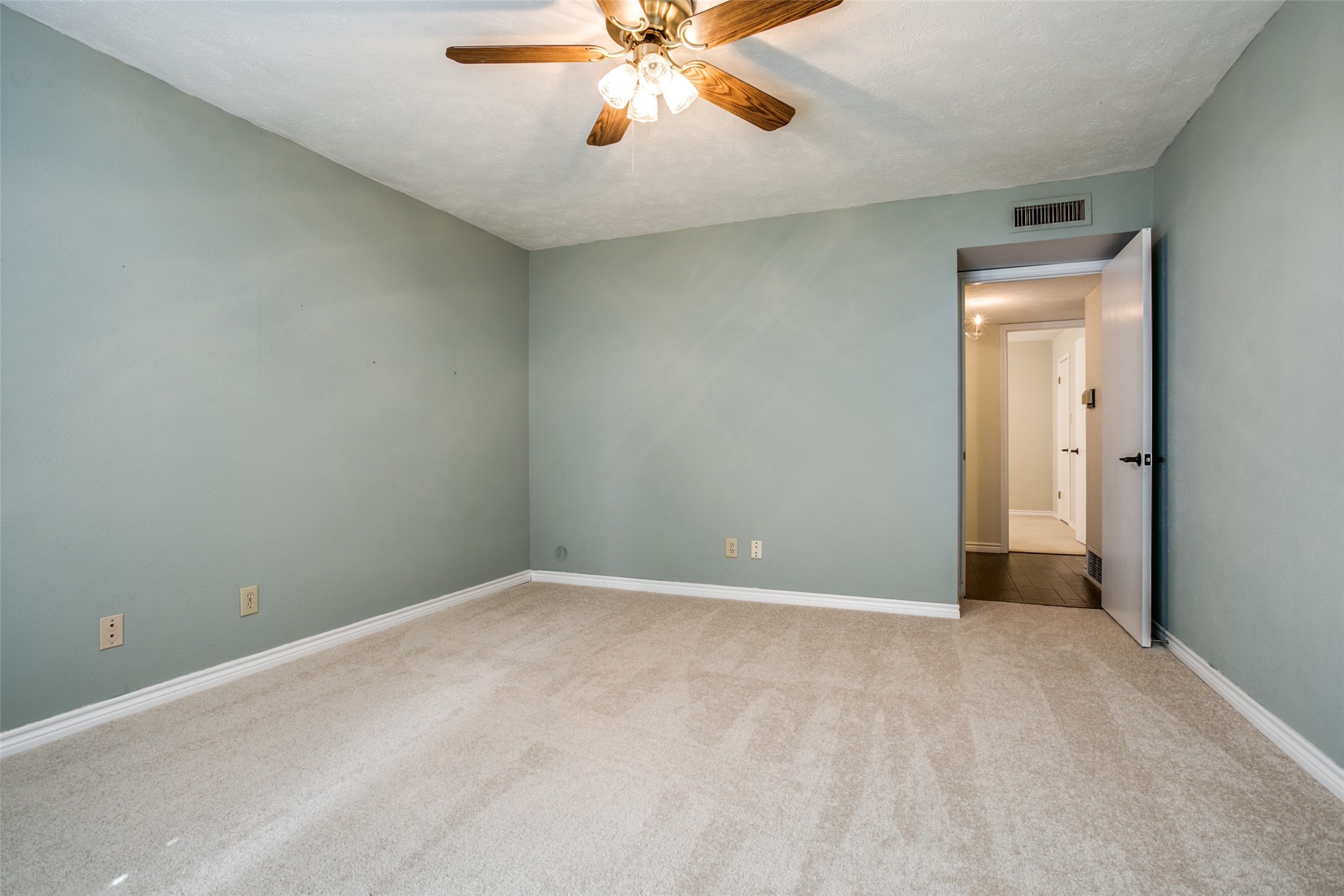 4525 Newcombe Drive