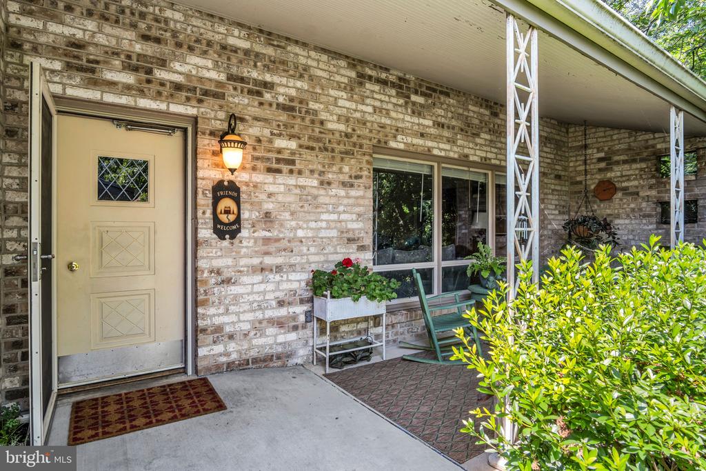 8 MAYFIELD ROAD