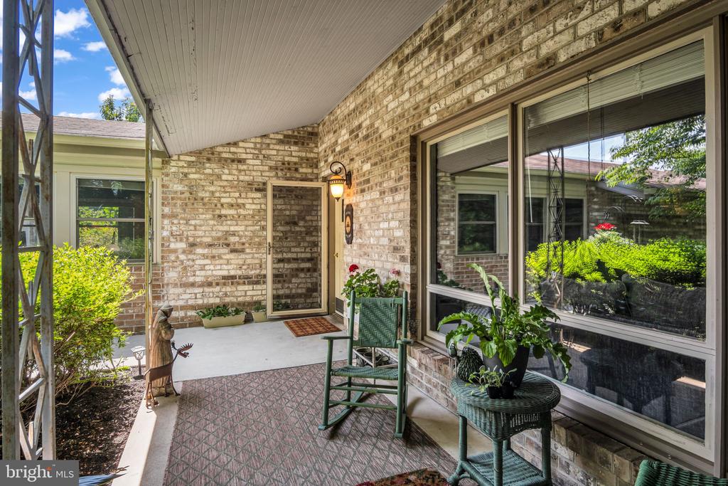 8 MAYFIELD ROAD