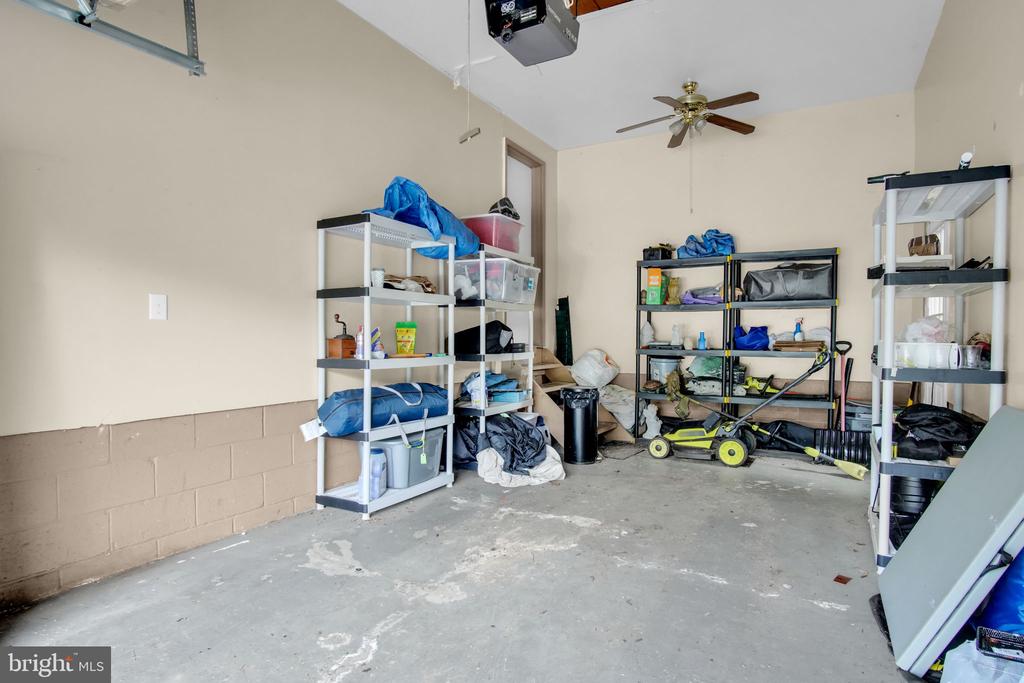 16 YANKEE DRIVE