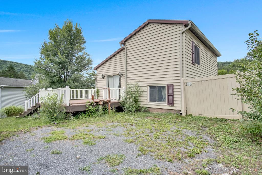 16 YANKEE DRIVE