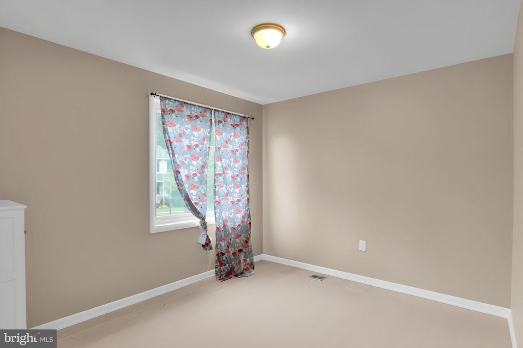 16 YANKEE DRIVE