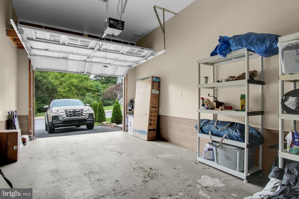 16 YANKEE DRIVE