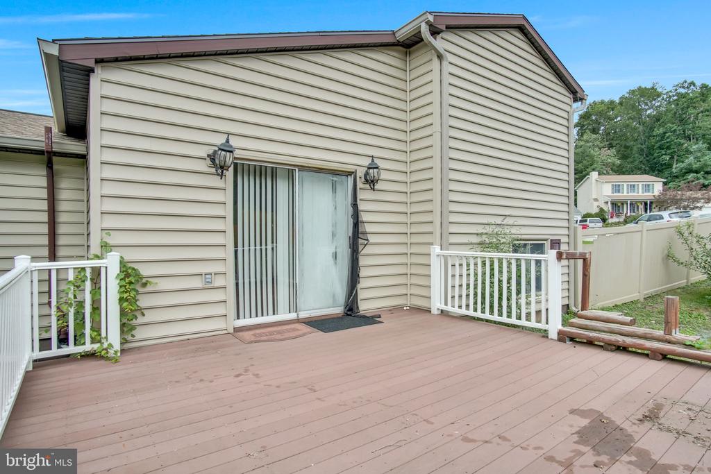 16 YANKEE DRIVE