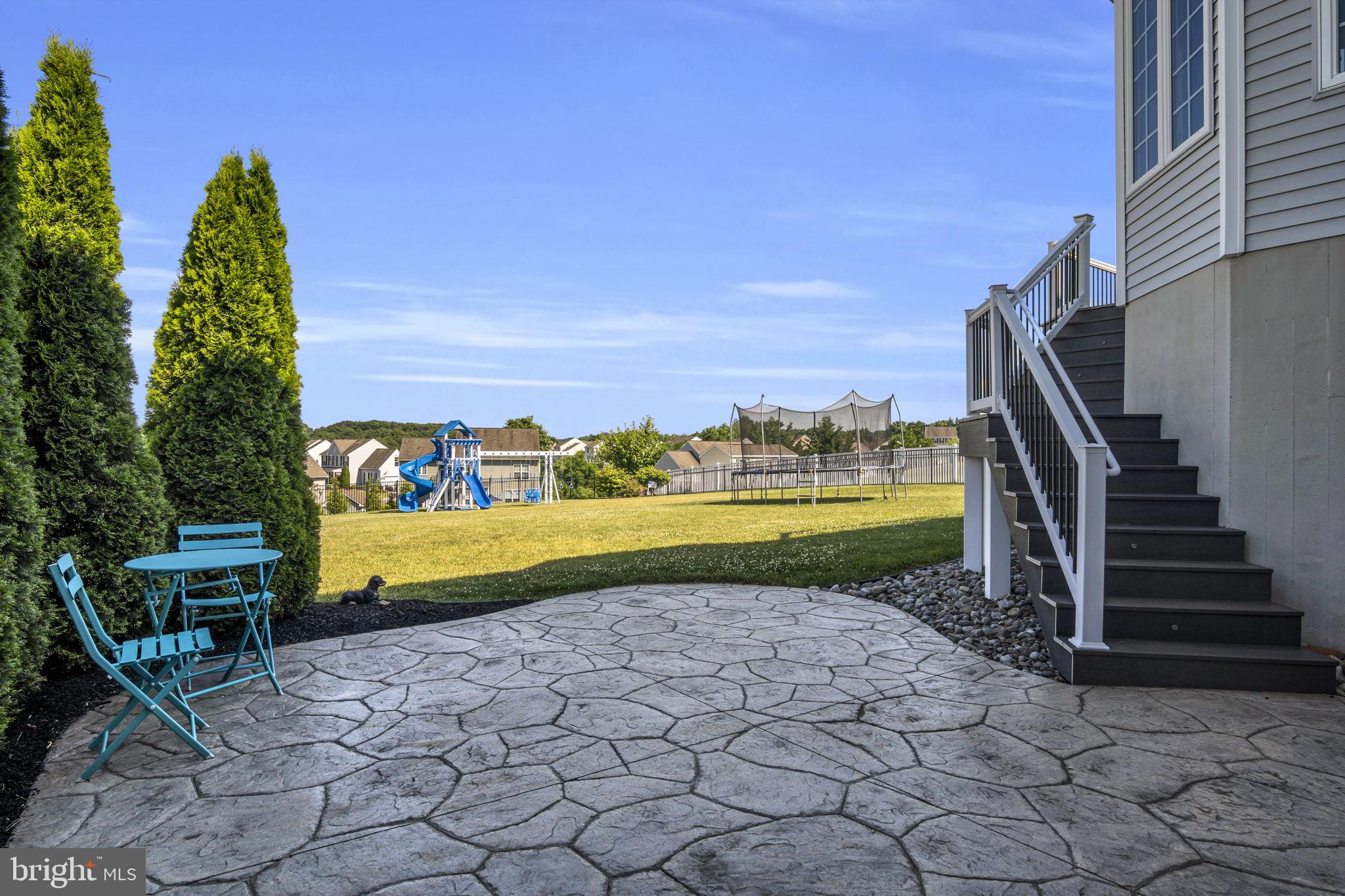 7037 BEECH TREE DRIVE