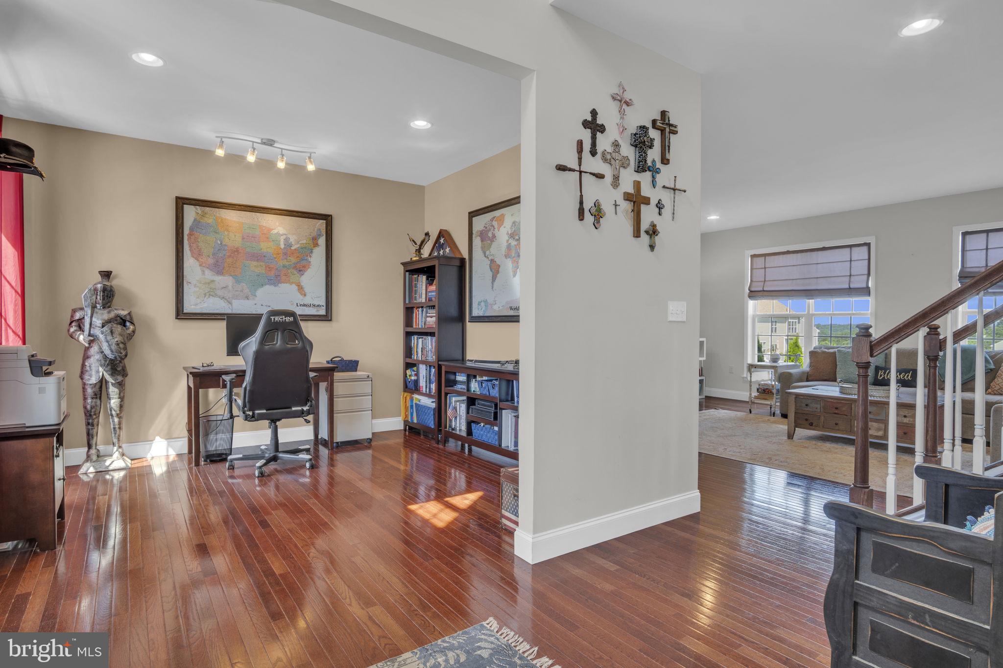 7037 BEECH TREE DRIVE