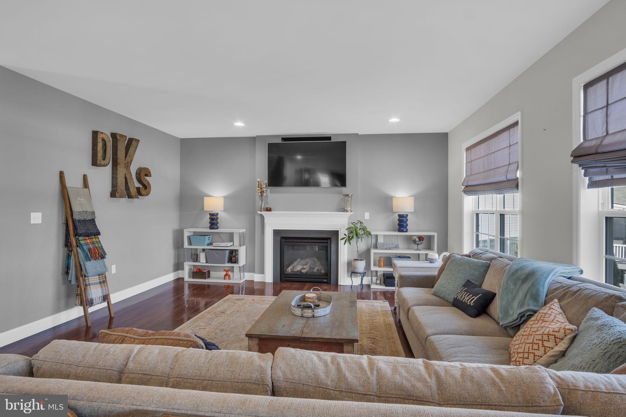 7037 BEECH TREE DRIVE