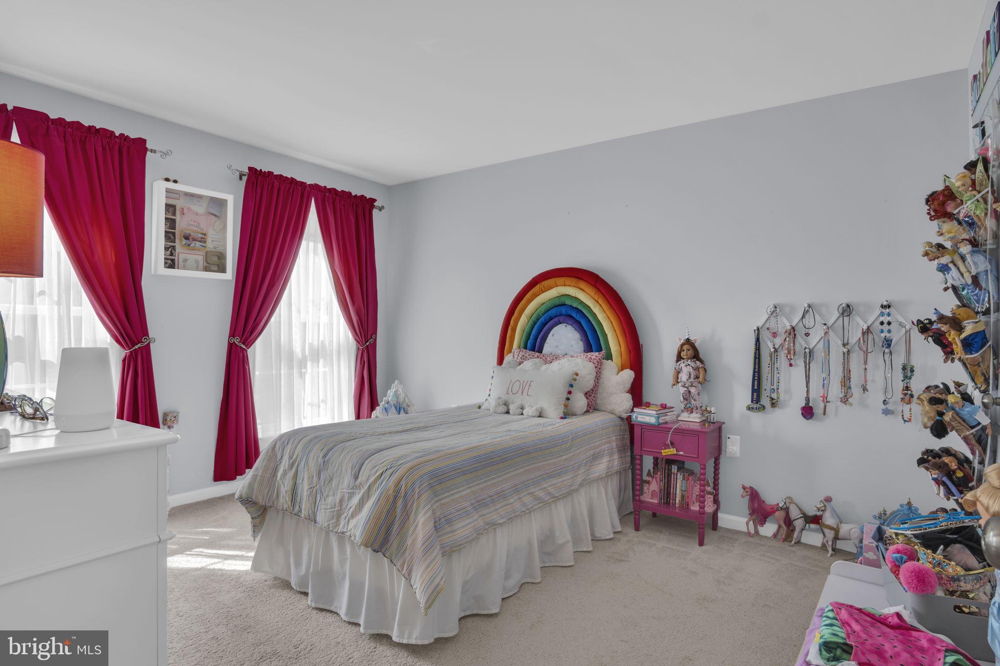 7037 BEECH TREE DRIVE