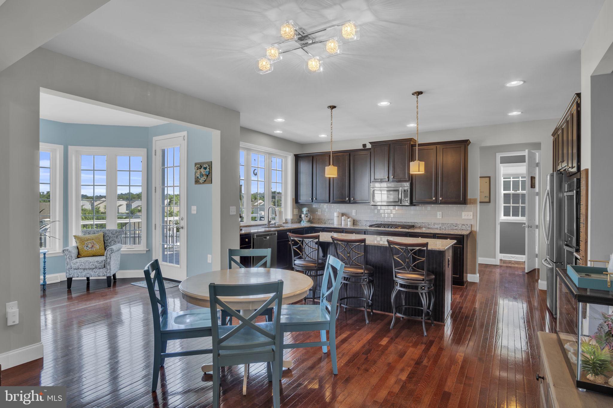 7037 BEECH TREE DRIVE