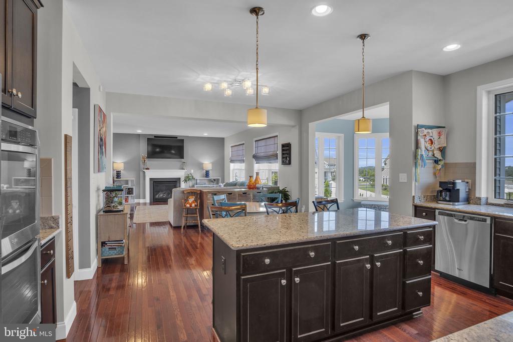 7037 BEECH TREE DRIVE