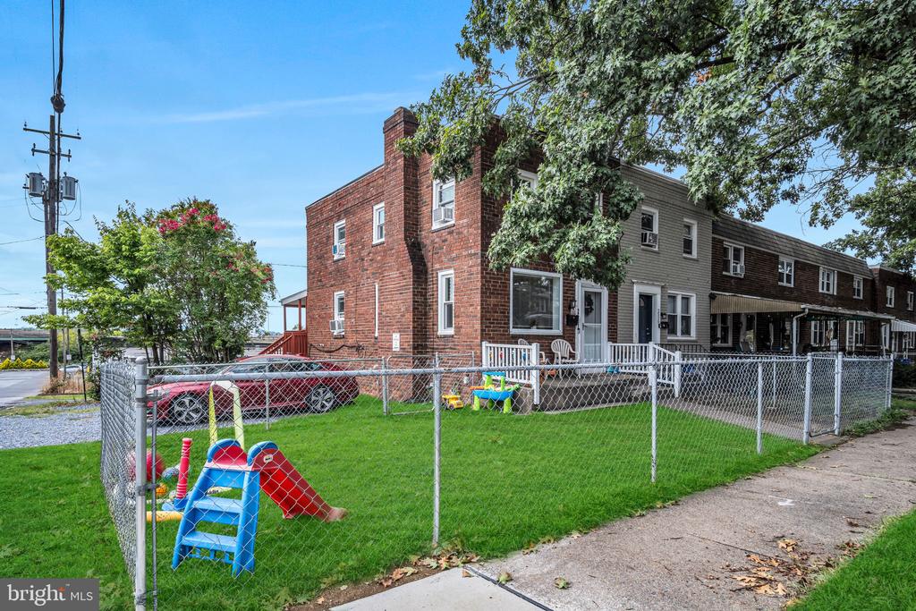 2531 DERRY STREET
