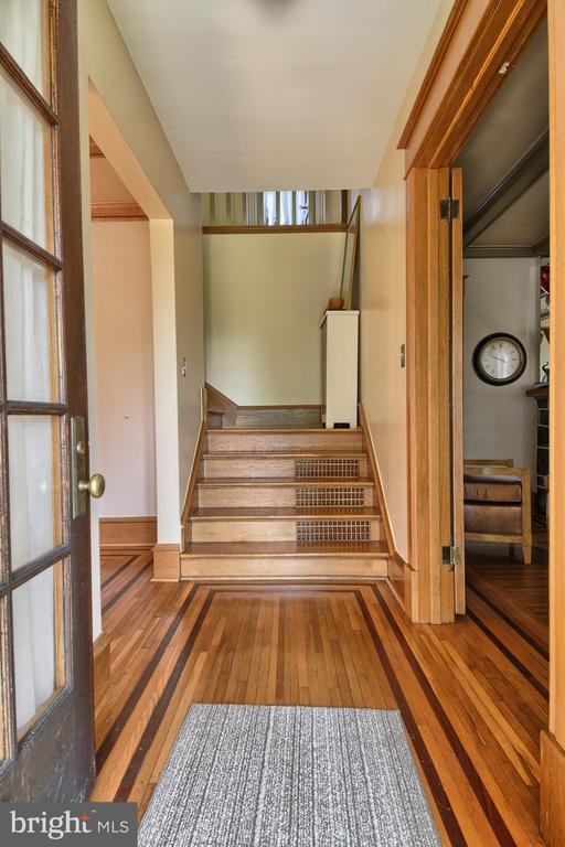 215 HILLSIDE ROAD
