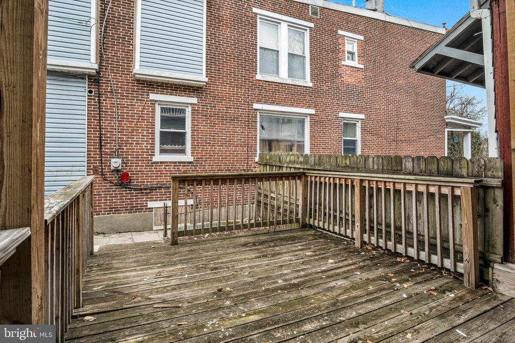 321 WOODBINE STREET