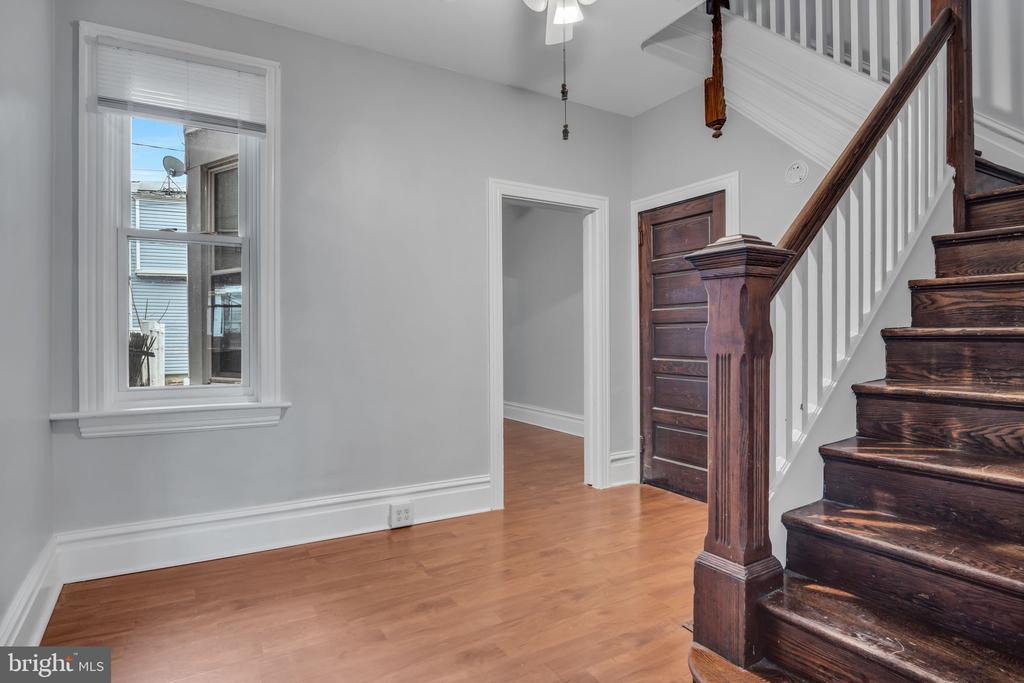 321 WOODBINE STREET