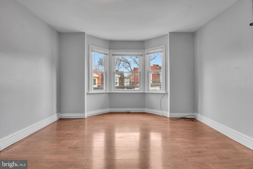 321 WOODBINE STREET