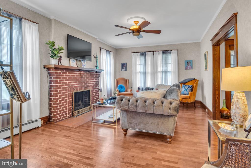 704 N 16TH STREET