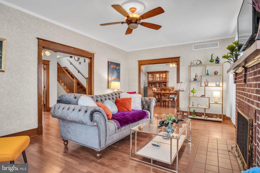 704 N 16TH STREET
