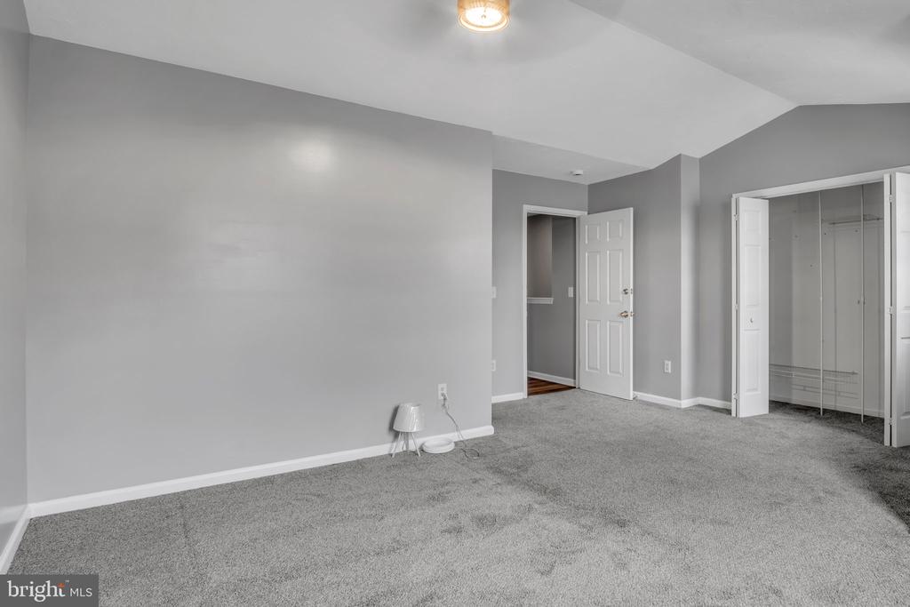 7563 STEPHEN DRIVE