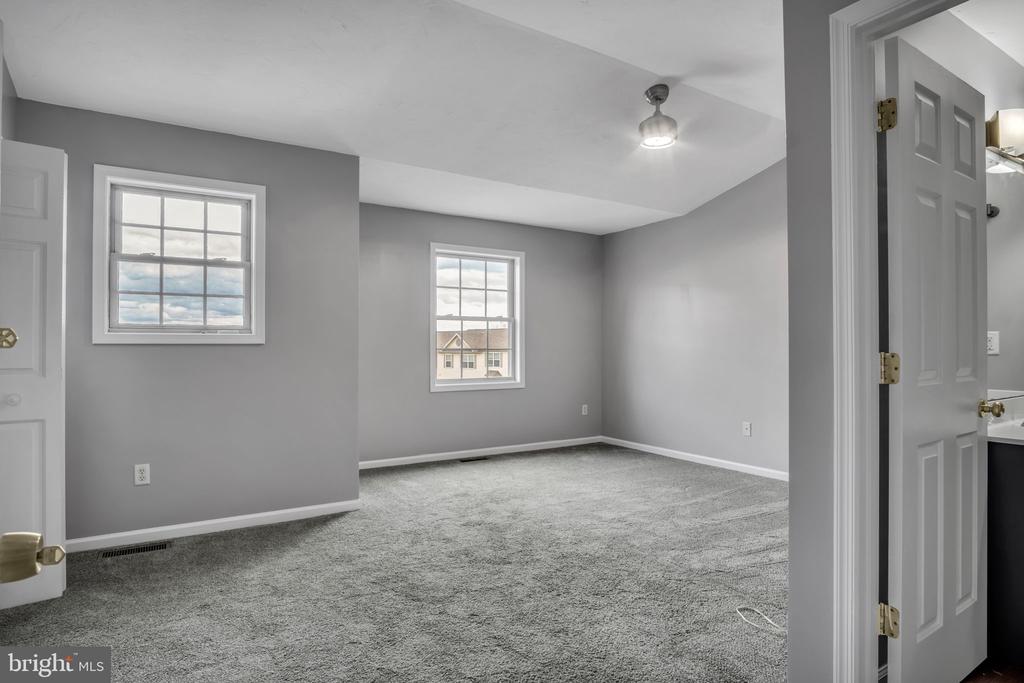 7563 STEPHEN DRIVE