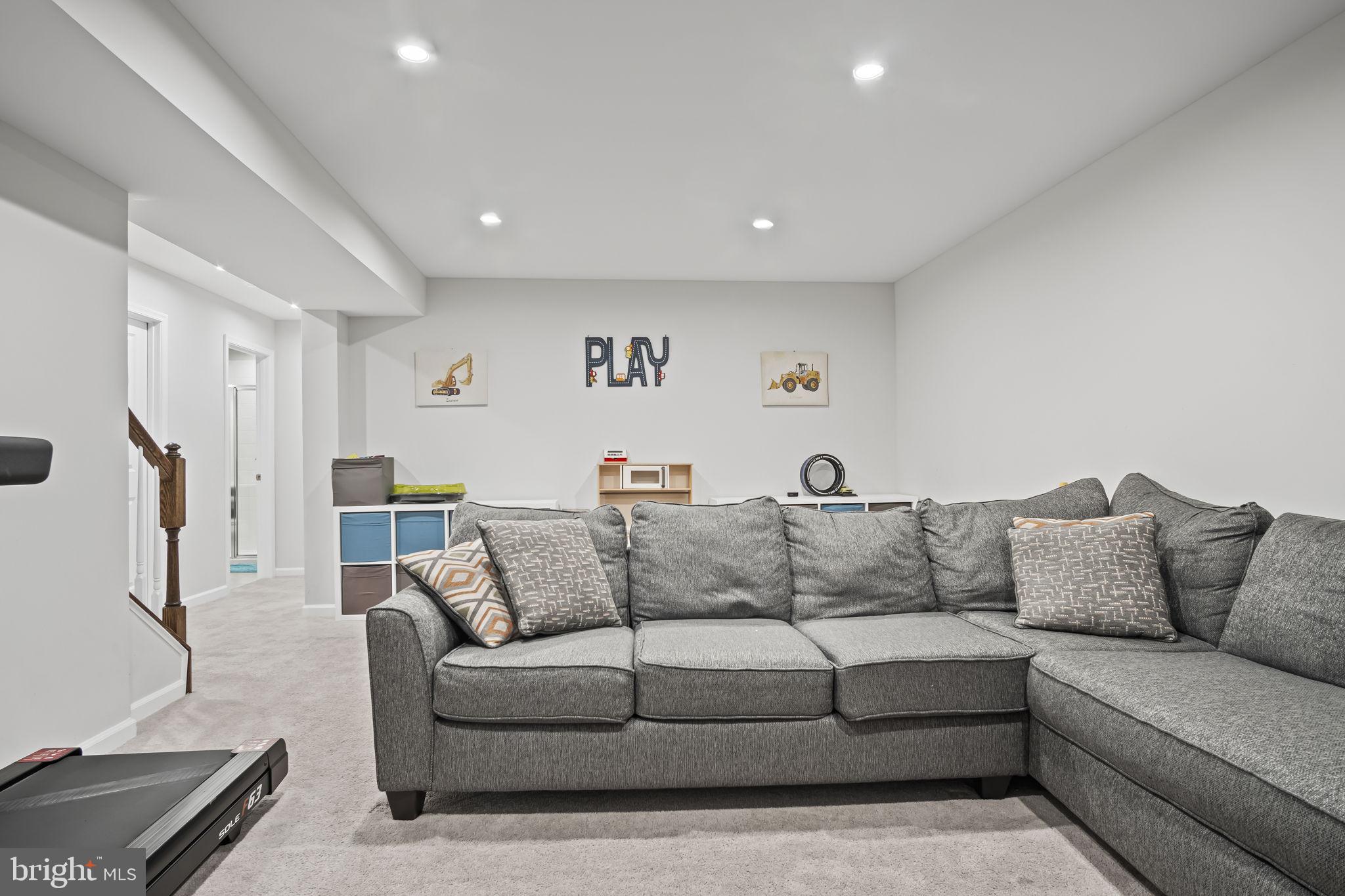 3993 SECRETARIAT STREET