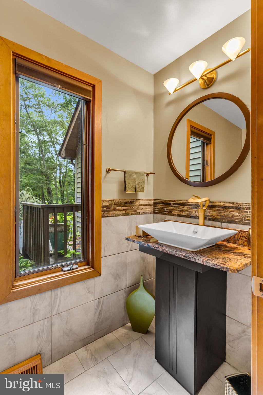 3504 HICKORY HOLLOW ROAD