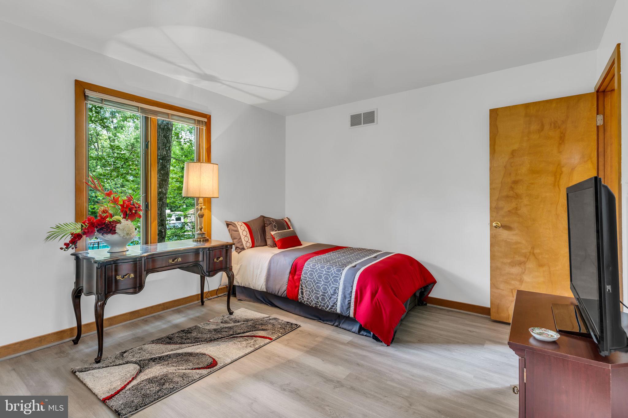 3504 HICKORY HOLLOW ROAD