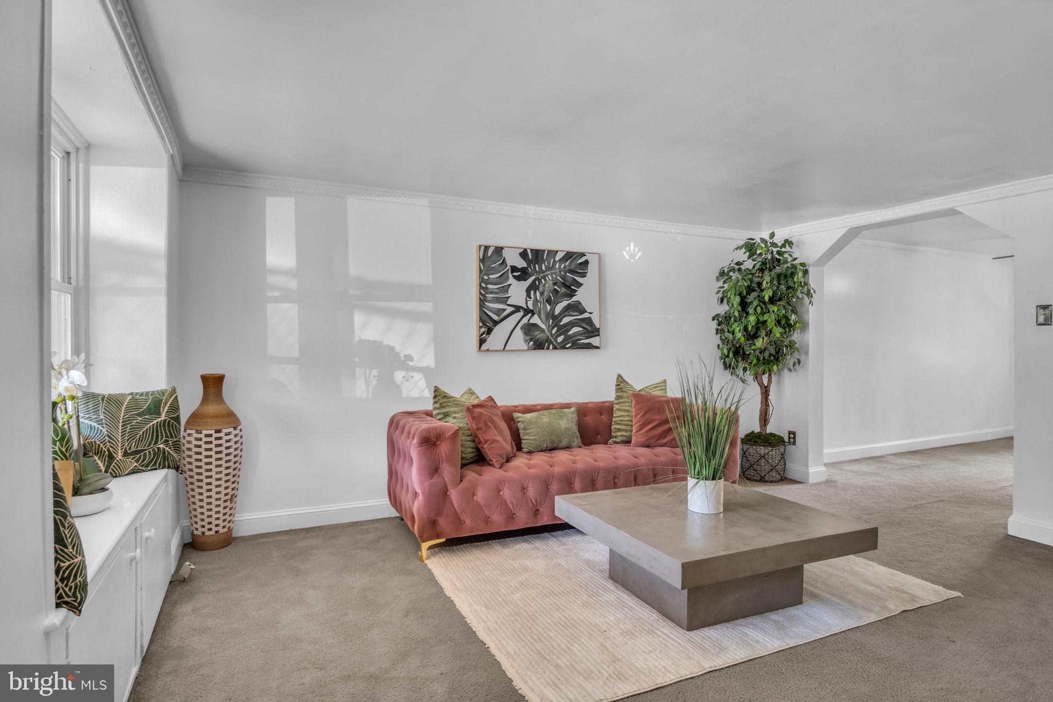 2260 KENSINGTON STREET