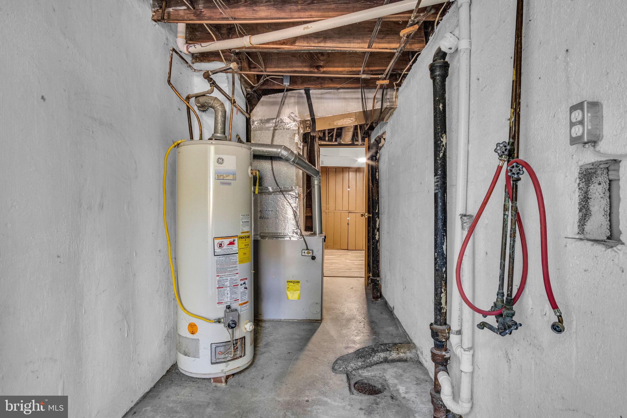 2260 KENSINGTON STREET