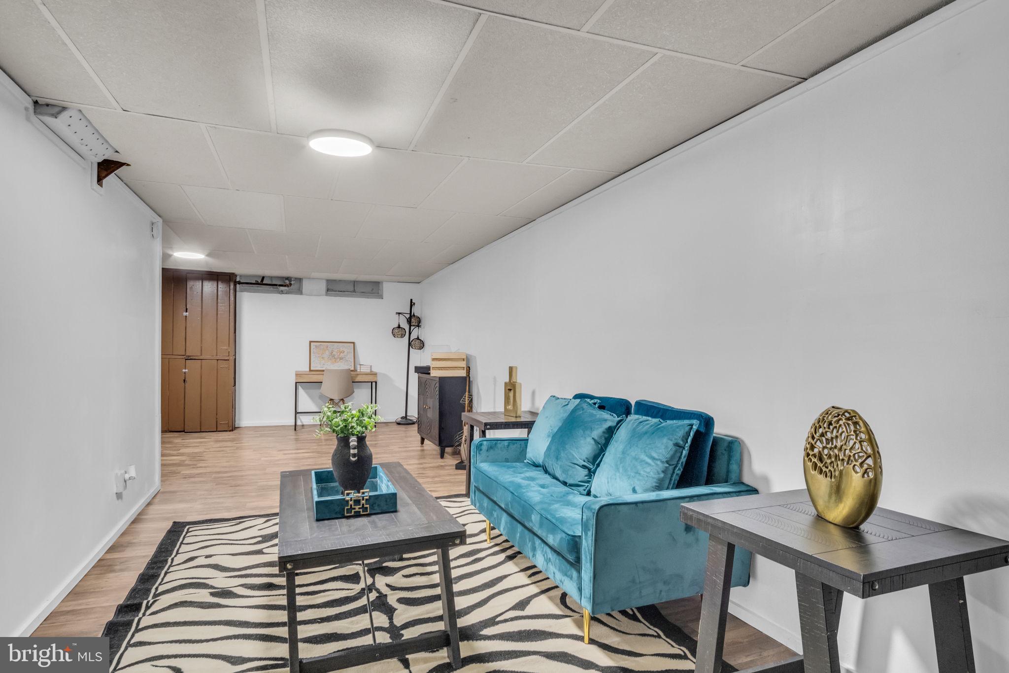 2260 KENSINGTON STREET