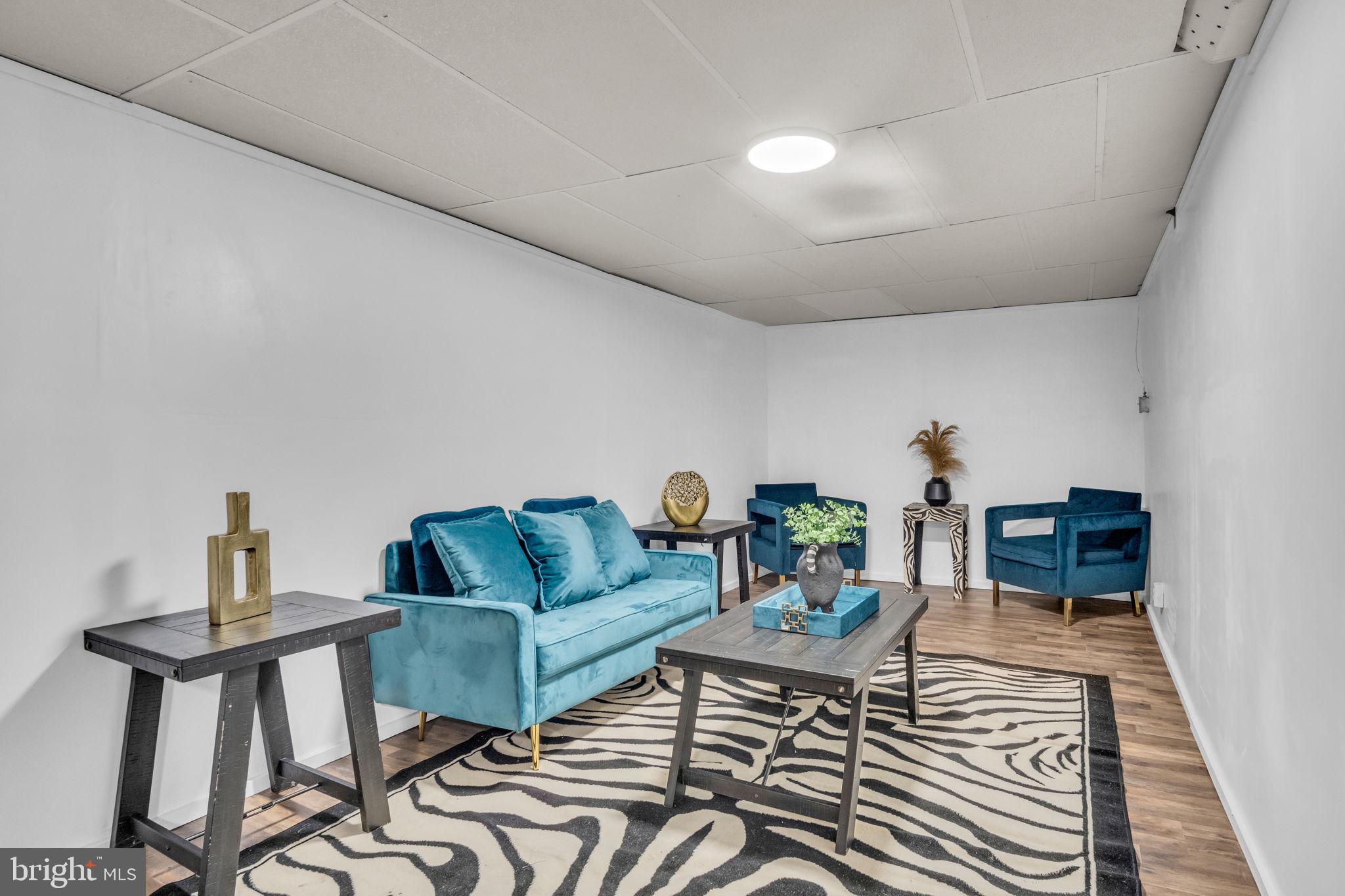 2260 KENSINGTON STREET